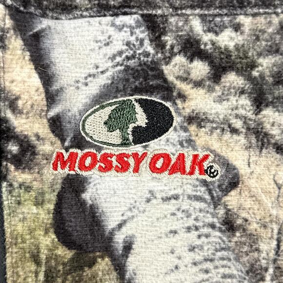 Mossy Oak Vintage Realtree camo zip-up hoodie with quilted lining and fleece - Picture 4 of 6